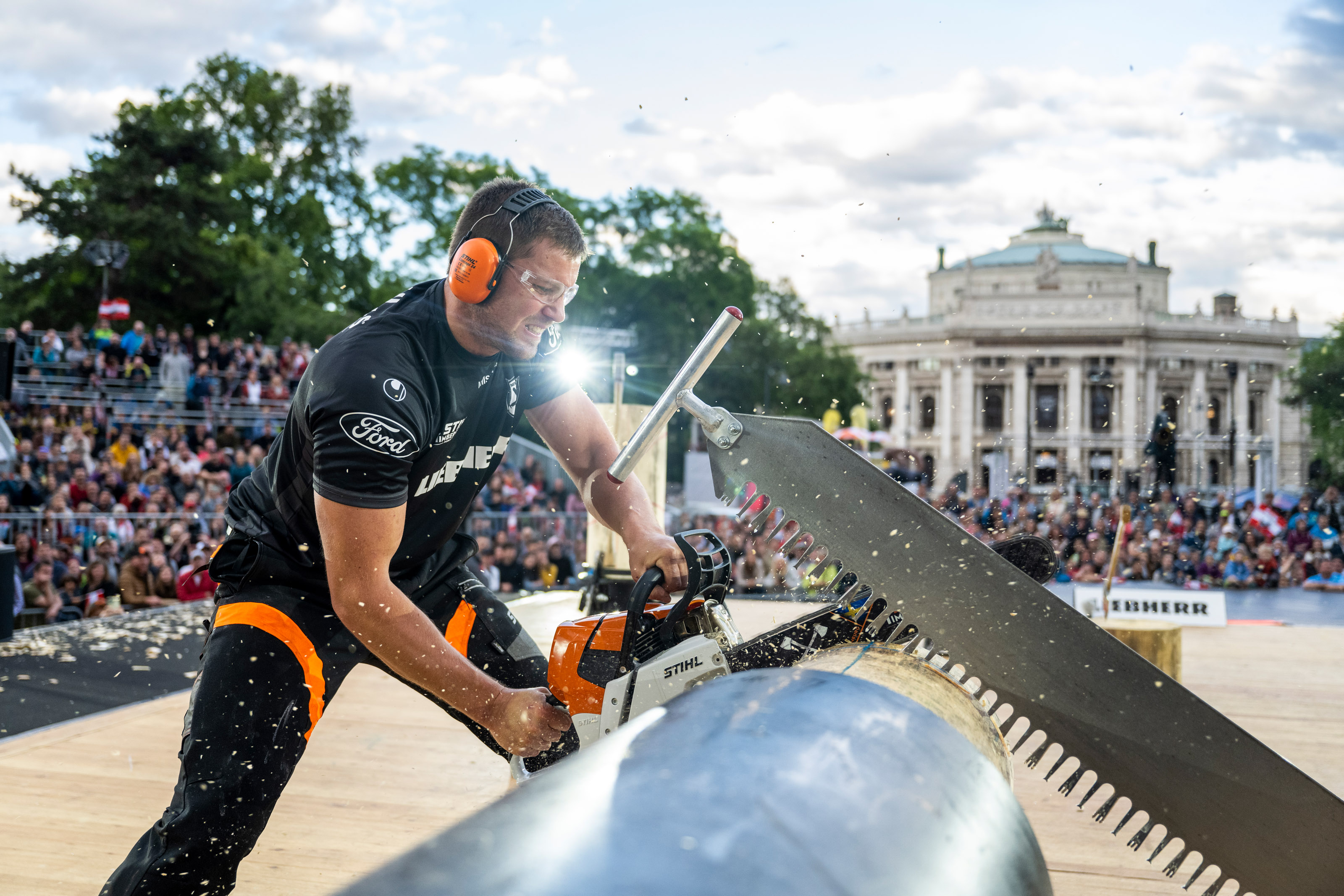 Атлетът Джак Джордан от състезание TIMBERSPORTS® 